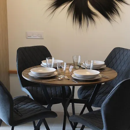 Promotur - Ayora Apartment